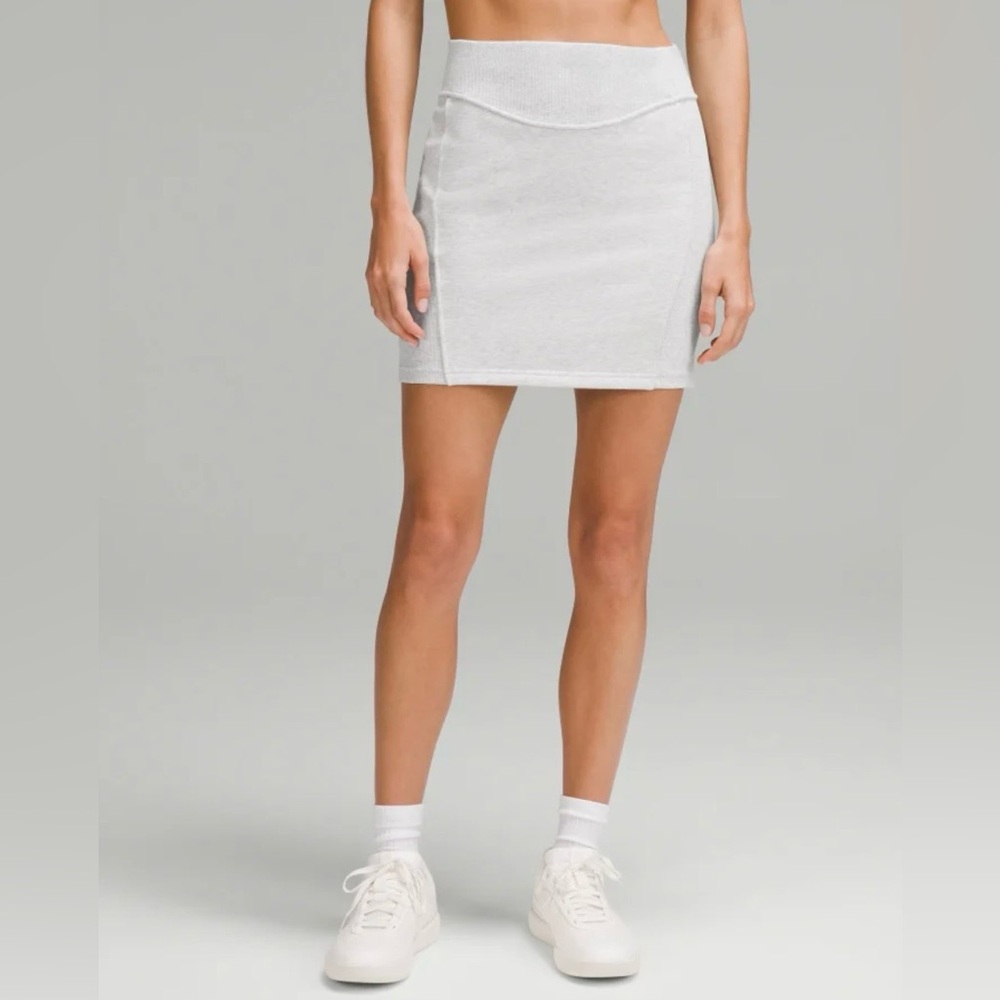 Lululemon Grey Scub High Rise Mini Skirt Sz M